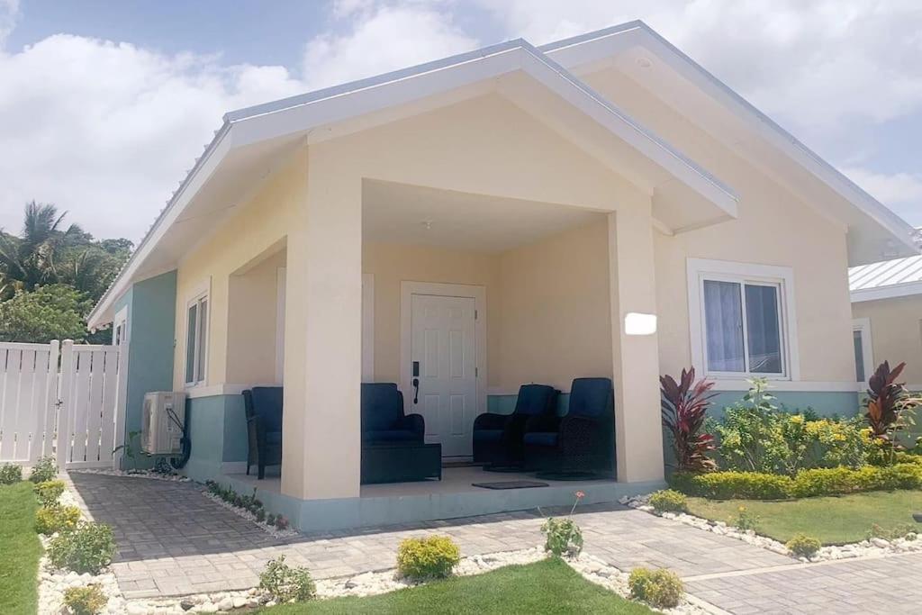 Welcome To Our Ocean View Villa! Lucea Exterior photo